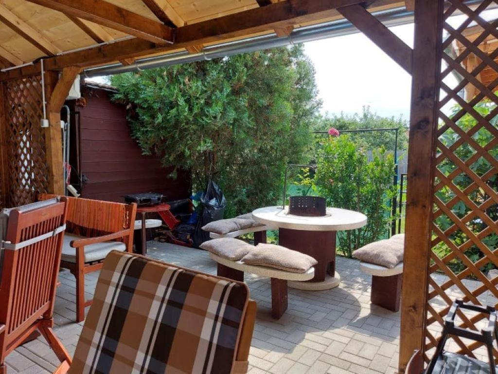 Nagcsalados Rozsa Apartman Balatonlelle Exterior foto