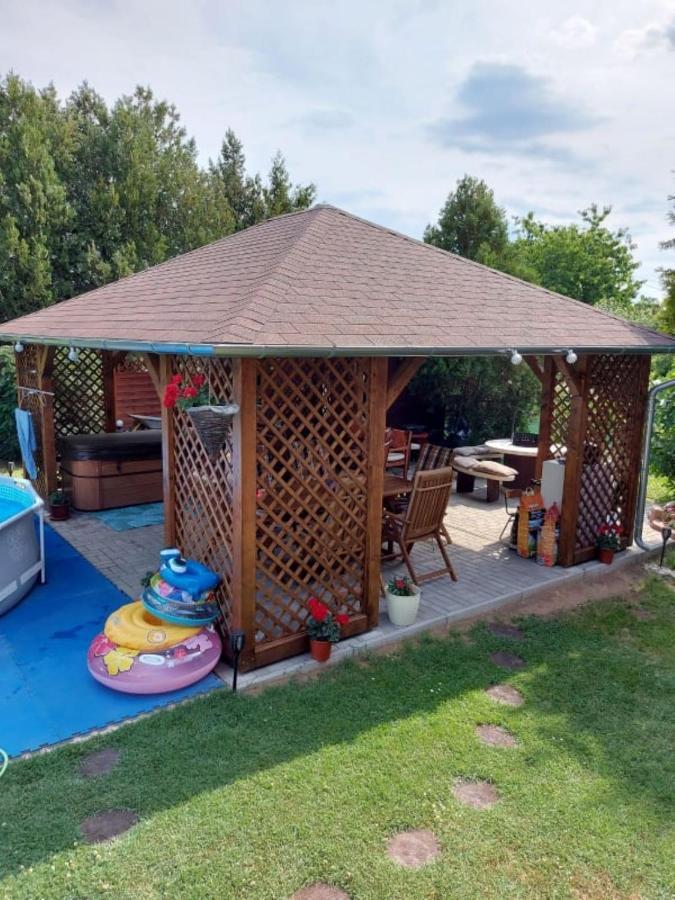 Nagcsalados Rozsa Apartman Balatonlelle Exterior foto